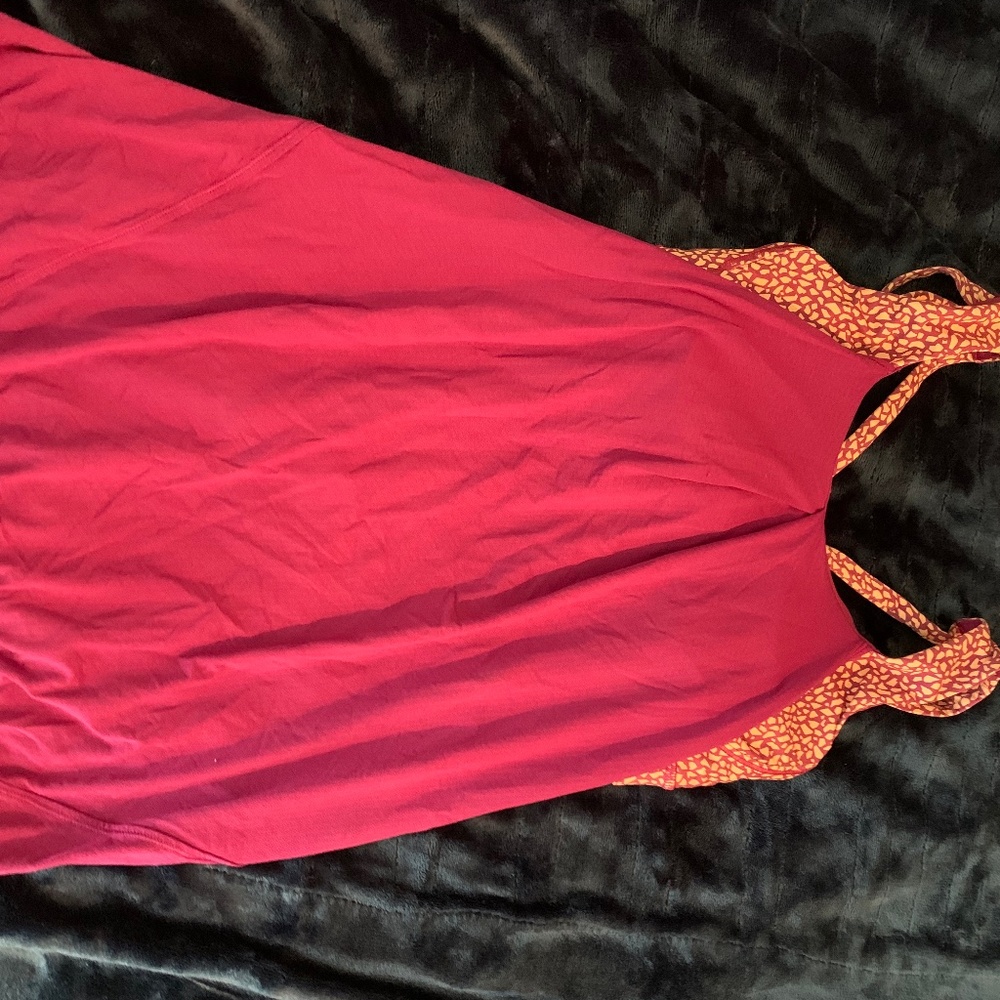 Size 6 lululemon tank